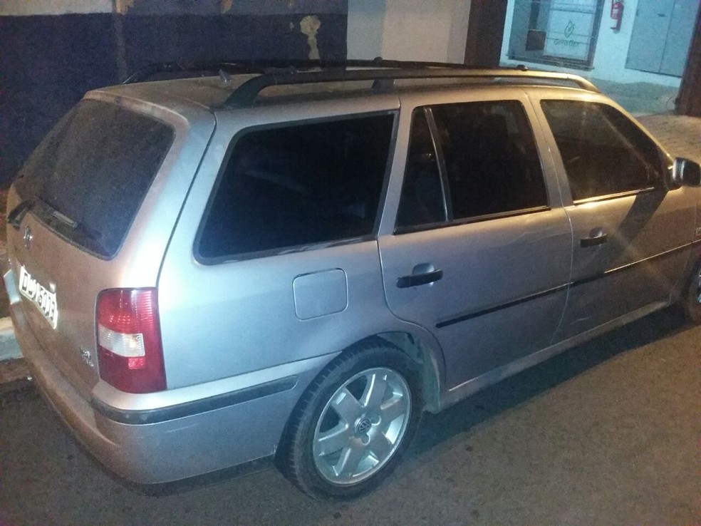 Carro usado no crime foi apreendido pela polícia em Marília (Foto: Marília Notícias / Divulgação )