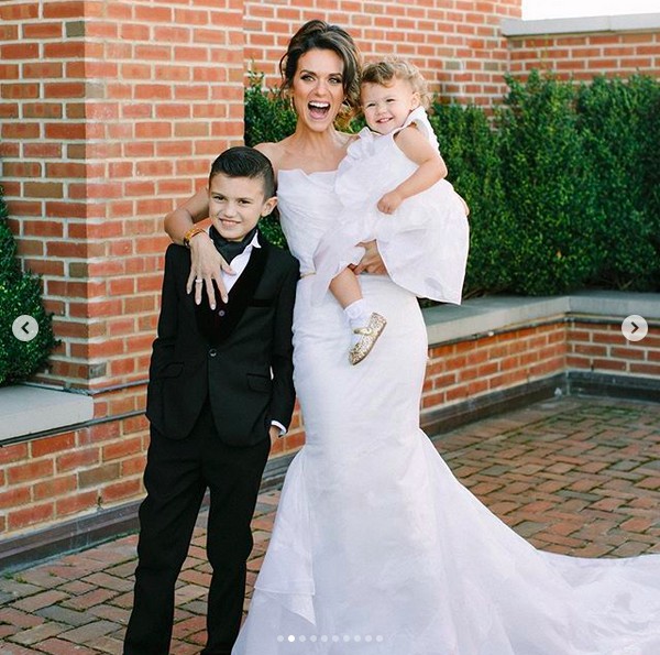 Um registo do casamento de Hilarie Burton e Jeffrey Dean Morgan (Foto: Instagram)