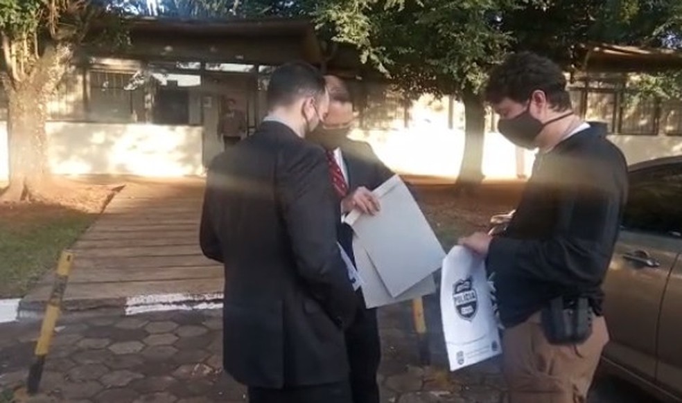 Operação da Polícia Civil mira fraude na licitação da Iluminação de Led em Foz do Iguaçu. A mesma empresa do Led de Araucária