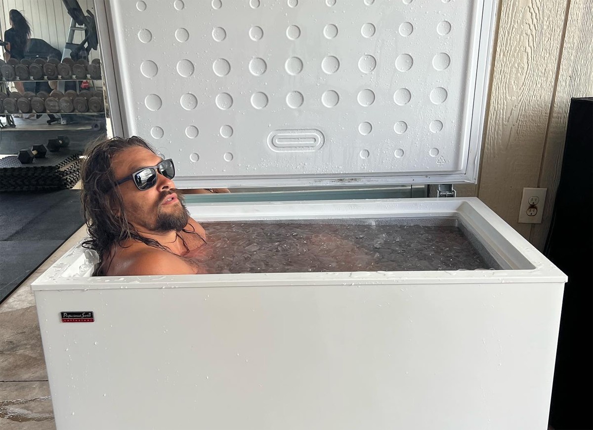 Jason Momoa entrou em freezer com água e gelo (Foto: Reprodução / Instagram)