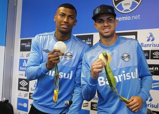 Antes de observar Seleção, olheiros europeus acompanham dupla Gre-Nal