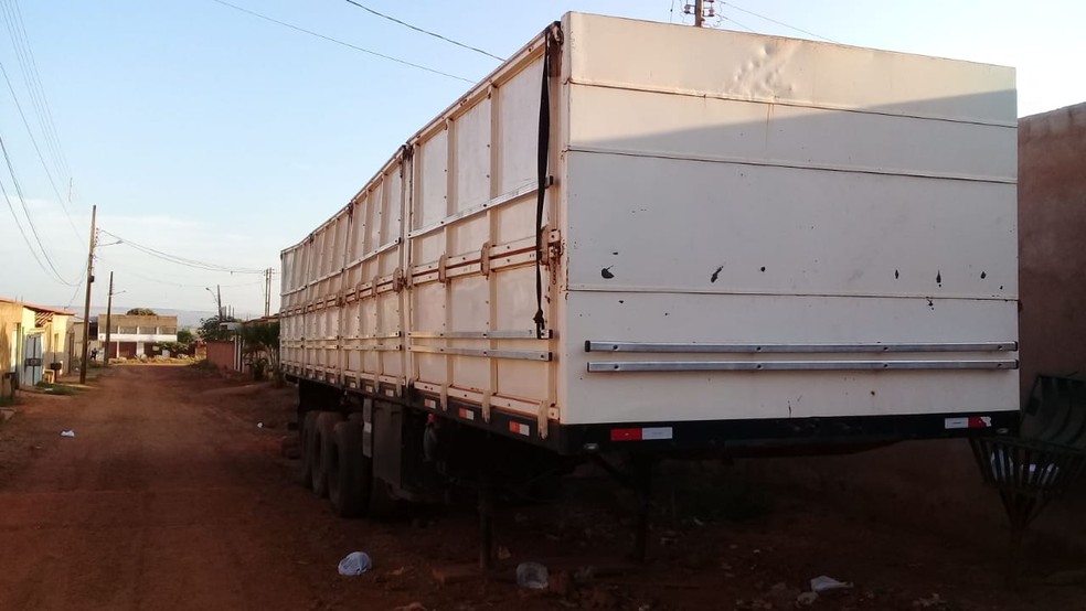 Organização criminosa usava veículos de carga para armazenar mercadorias roubadas — Foto: Divulgação/PCDF