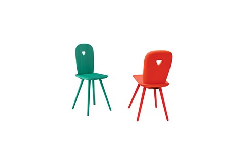 Cadeiras La Dina, de freixo pintado, 38 x 86 x 40 cm, design Luca Nichetto para Casamania, na NovoAmbiente, preço sob consulta