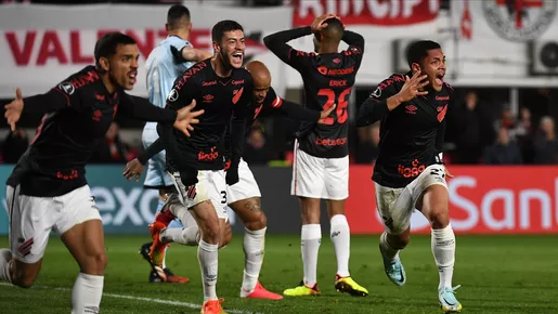 Athletico faz história na Libertadores após 17 anos; análise