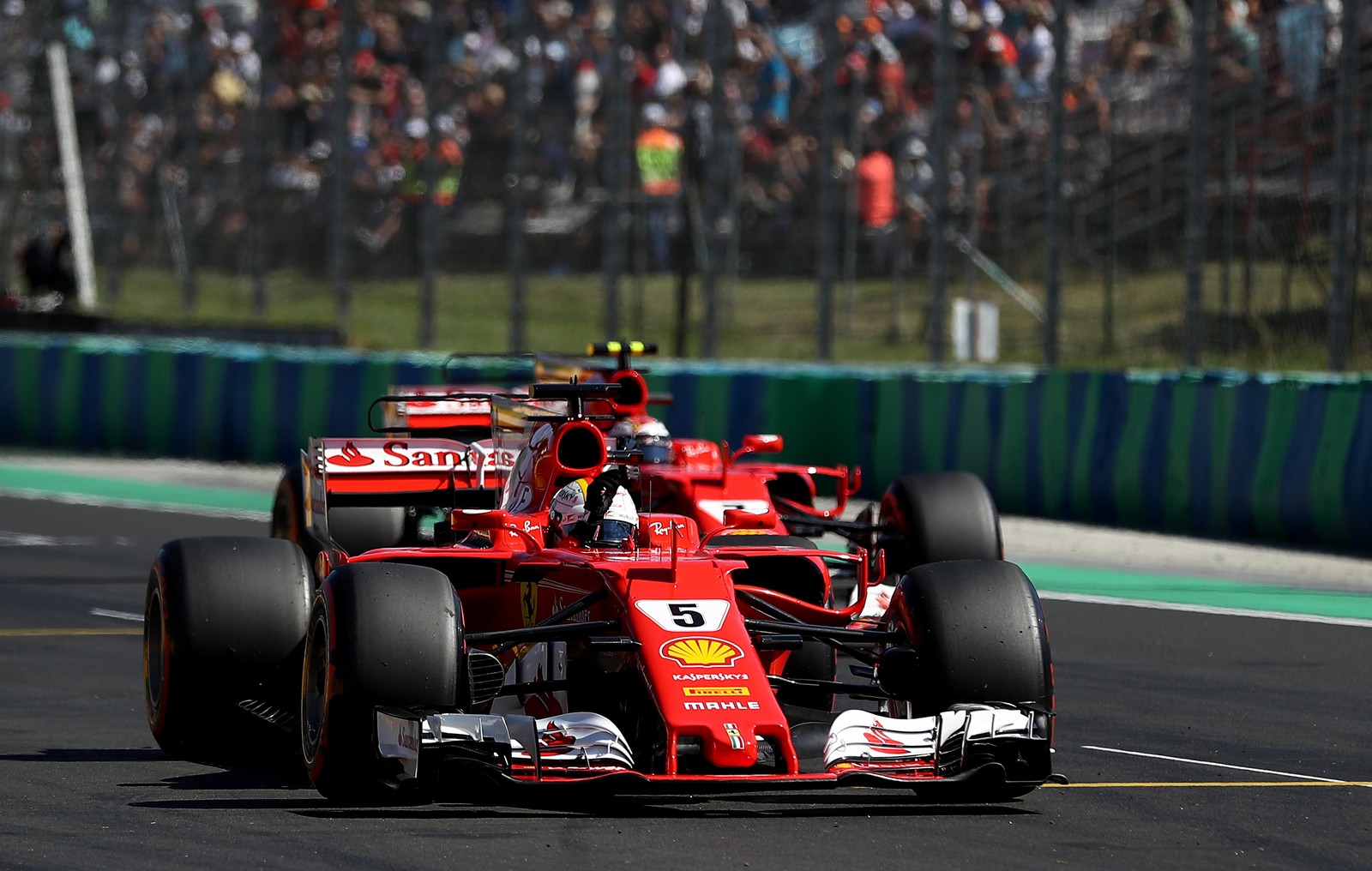 Com Massa ausente, Vettel marca 48ª pole em dobradinha da Ferrari na Hungria