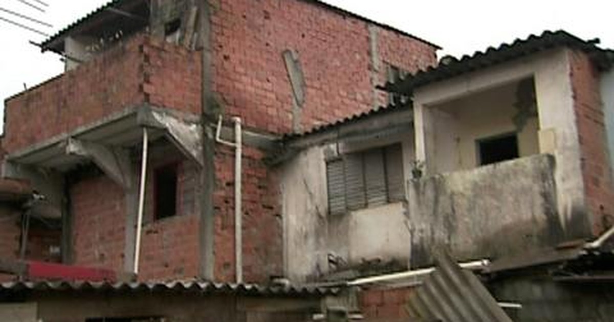 TJ impede demolição de casas em bairro de Carapicuíba (SP