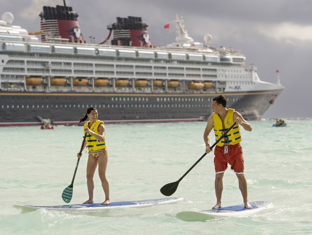 On Castaway Cay, an island oasis reserved exclusively for Disney Cruise Line guests, the fun and excitement never ends. Water sport enthusiasts can dive right in with sports gear rentals, including stand-up paddle boards, water cycles and snorkel gear. (K (Foto: Kent Phillips, photographer)