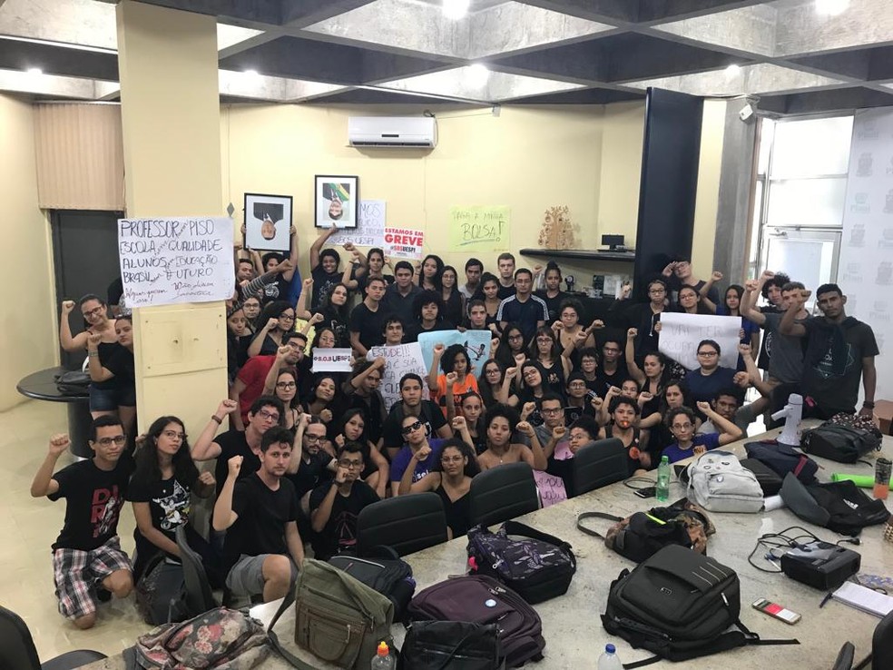 Estudantes iniciaram a ocupação no dia 21 de março — Foto: Divulgação/DCE Uespi