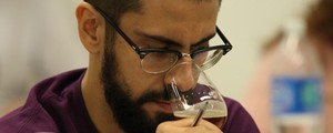 Bebi muito, diz eleito o melhor  sommelier de cerveja do Brasil (Glauco Araújo/G1)