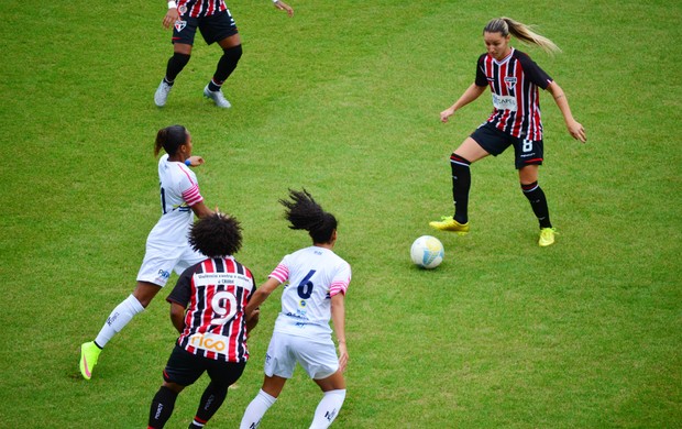 As meninas do tricolor pagam o pato?