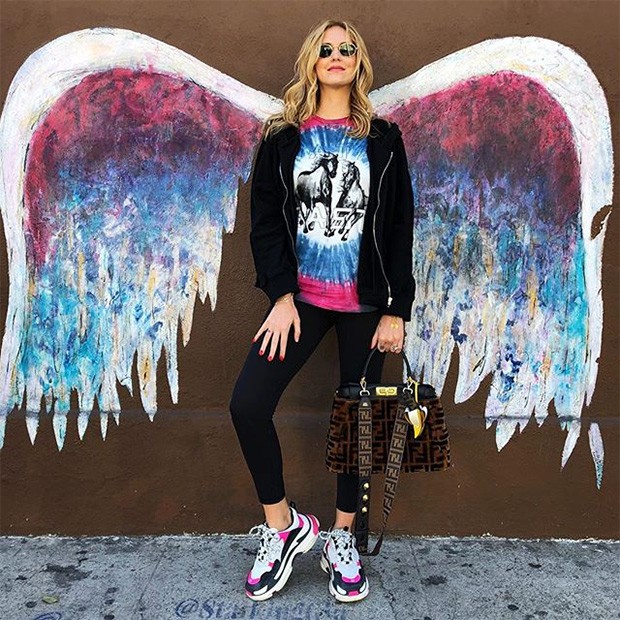 Chiara Ferragni usando os seus Ugly Sneakers (Foto: Instagram)