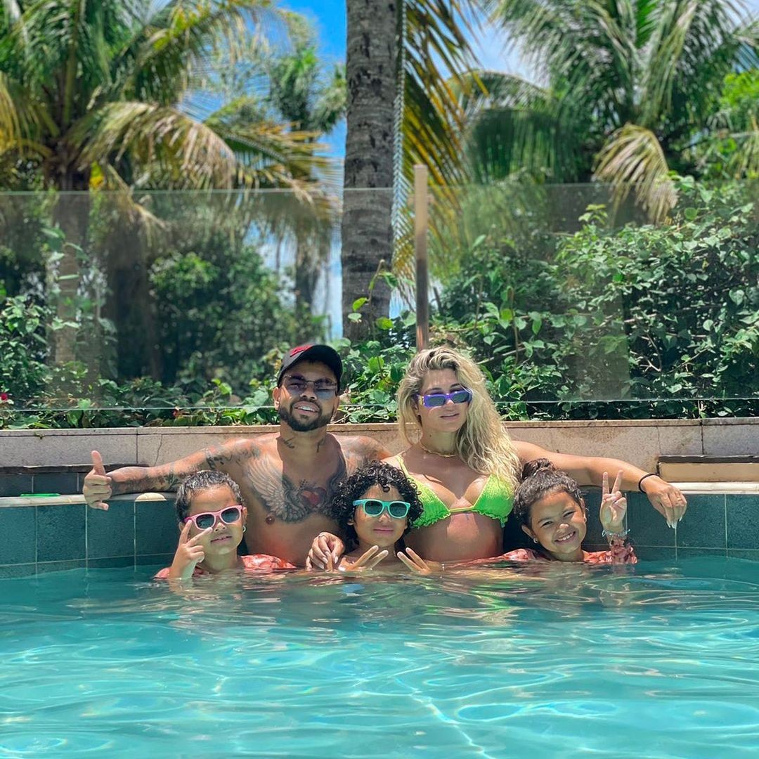 Dani Sousa curte aniversário ao lado da família (Foto: Reprodução/ Instagram)