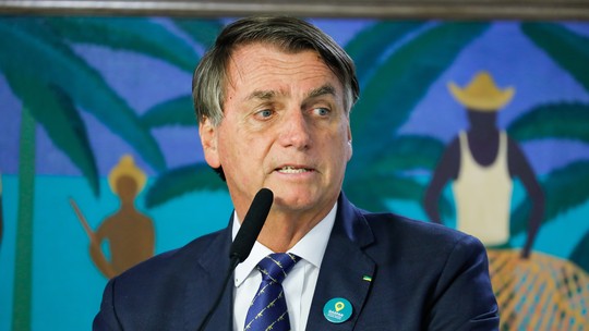 Bolsonaro diz que Petrobras 'pode mergulhar o Brasil num caos' com reajuste