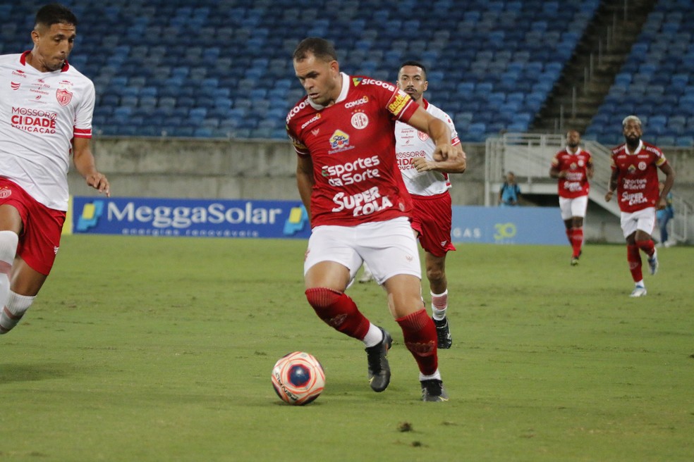 Wallace Pernambucano atinge marca de 35 gols na Arena das Dunas — Foto: Canindé Pereira/América FC