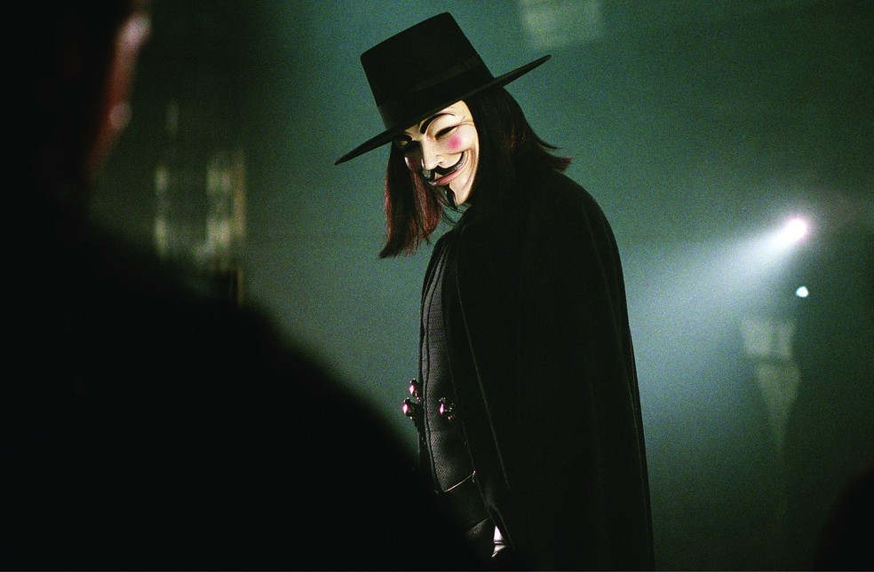 A máscara de V se tornou símbolo de resistência — Foto: Reprodução/IMDb