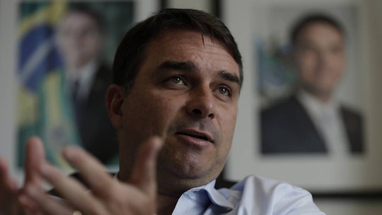 
‘Ele falou que nem lembrava dessa reunião’, diz Flávio sobre participação de Bolsonaro em plano golpista 