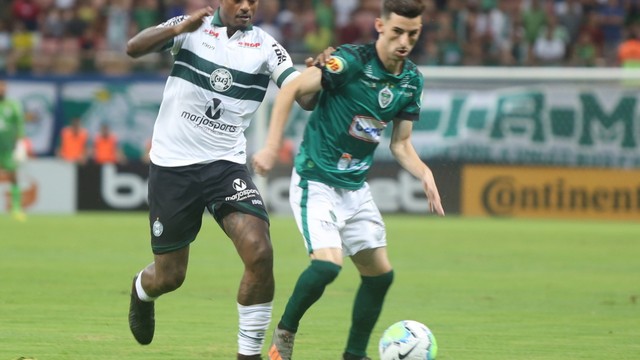 Manaus conseguiu o gol no fim do primeiro tempo