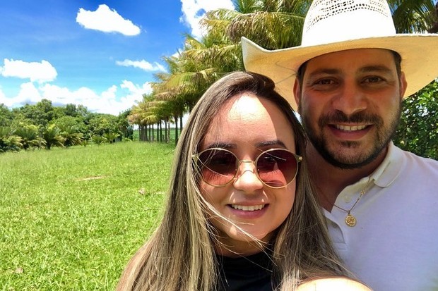 Caio Afiune e a noiva, Waléria Mota (Foto: Reprodução/Instagram)