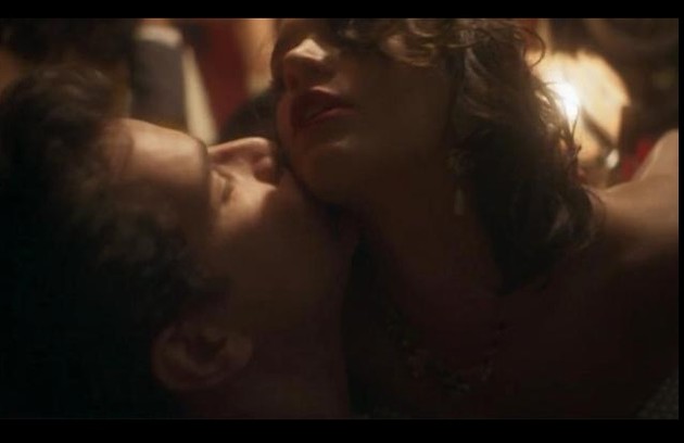 Bruna Marquezine em cena com Daniel de Oliveira na série 'Nada será como antes' (Foto: Reprodução)