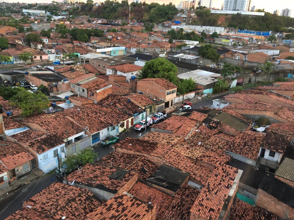 Grupamento Aéreo também participu da operação na Vila Brejal — Foto: Ascom/SSP