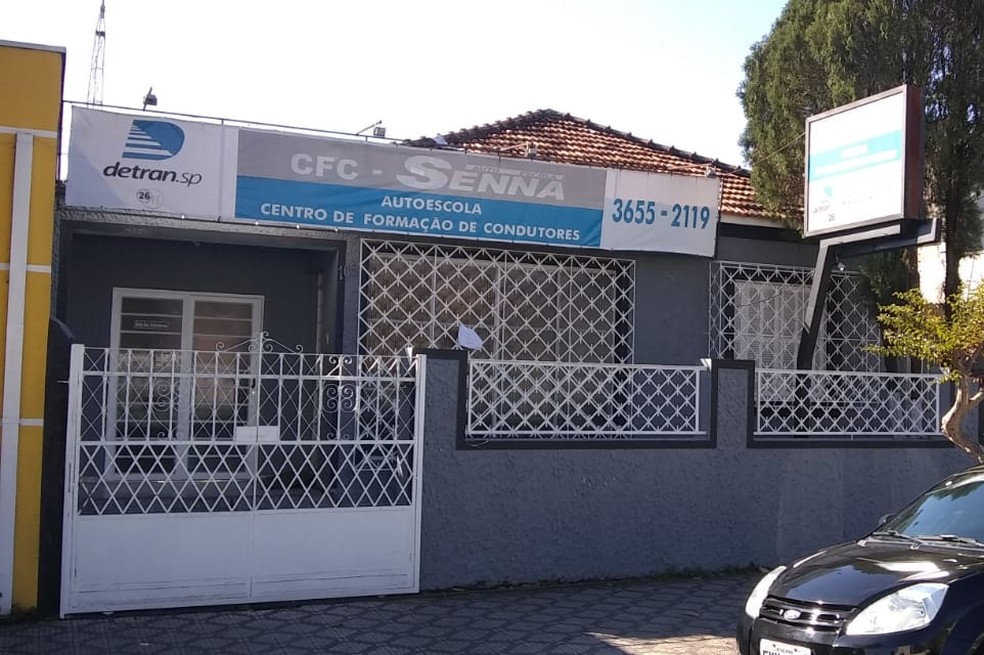 Autoescola Senna fecha em CaÃ§apava e deixa alunos sem aulas â€” Foto: Eron de Oliveira