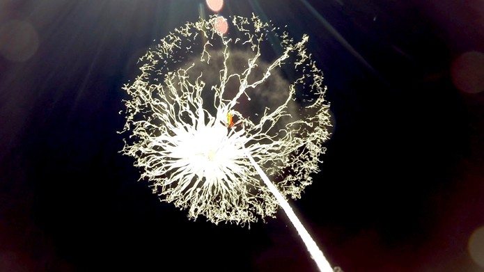 Rompimento do balão de hélio foi registrado por uma GoPro (Foto: Reprodução/Night Crew Labs)