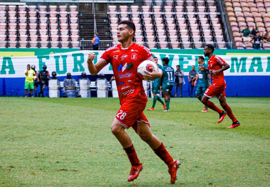 Autor do gol do Princesa na decis&atilde;o, Max pede apoio da torcida: "Em casa  somos mais fortes" | princesa do solim&otilde;es | ge