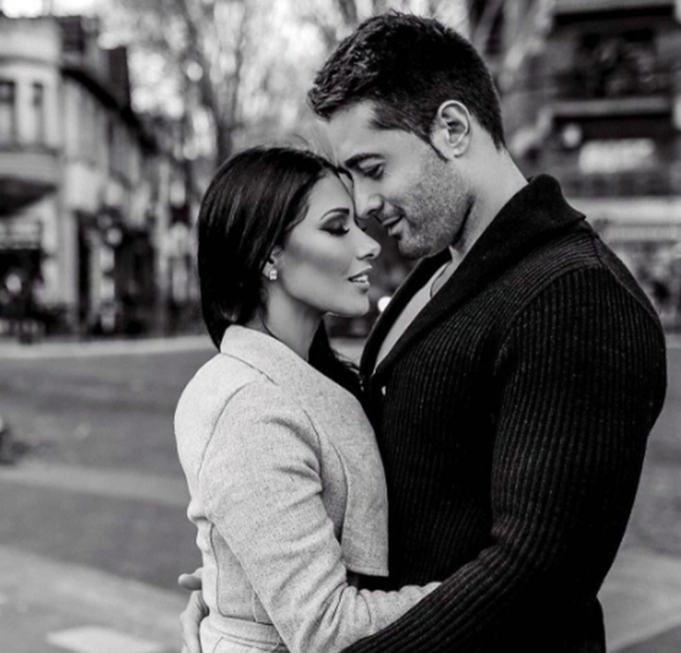 Simaria, da dupla com Simone, conheceu o ex-marido, Vicente, por mensagem em rede social — Foto: Arquivo Pessoal