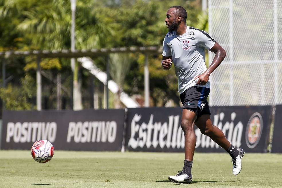 Manoel no treino do Corinthians — Foto: Rodrigo Gazzanel/Ag. Corinthians