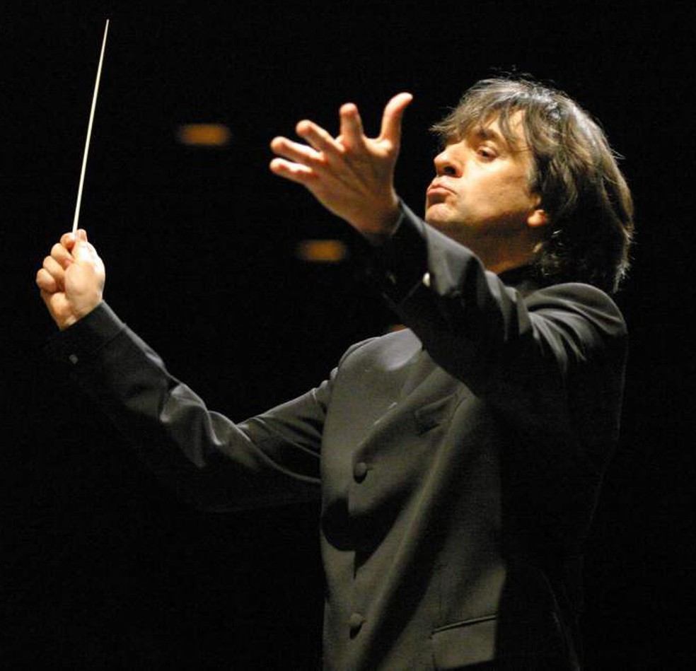 Maestro polonês Mariusz Smolij é atração especial dessa edição do Terças Clássicas — Foto: Divulgação