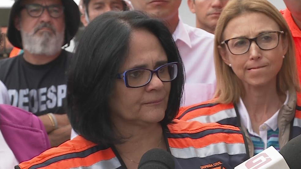 Ministra Damares Alves visita Brumadinho â Foto: ReproduÃ§Ã£o/TV Globo