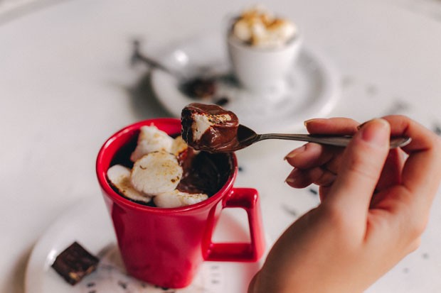 Chocolate quente com marshmallow: dupla perfeita para o inverno (Foto: Divulgação)