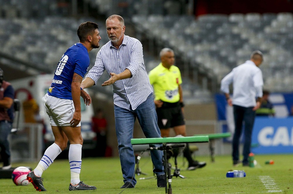 Mano aprova tempos distintos em vitória e afasta clima de já ganhou no Cruzeiro