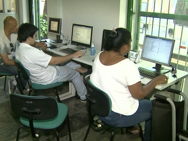 Recrutadores utilizam testes online para selecionar candidatos  (Foto: Reprodução EPTV)