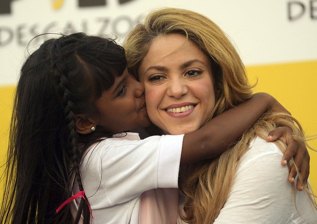 Shakira é conhecida por usar sua fama e fortuna para fazer o bem (Foto: Getty Images)