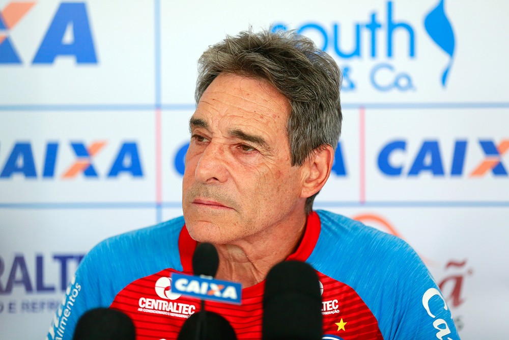 Com incógnita Rueda, Fla segura anúncio de Carpegiani para coordenação técnica