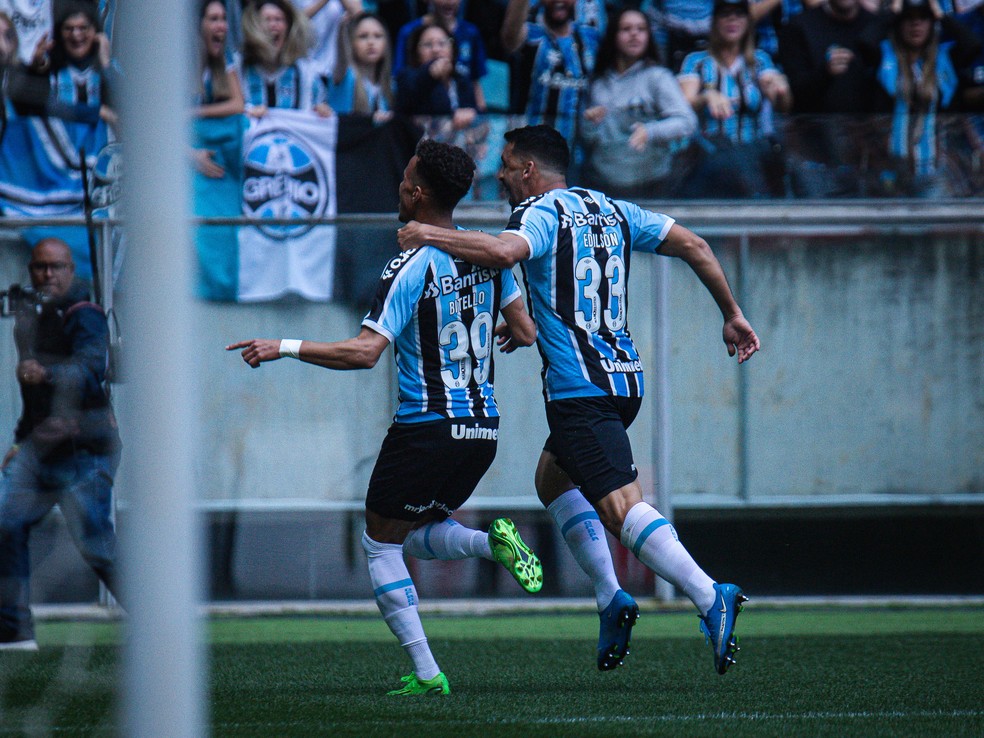 Bitello comemora em Grêmio x Vasco — Foto: Maxi Franzoi/AGIF