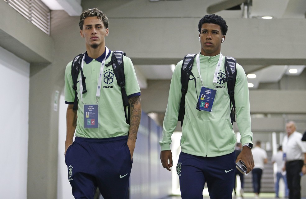 Marlon Gomes e Andrey Santos, do Vasco a serviço da seleção brasileira — Foto: Rafael Ribeiro / CBF