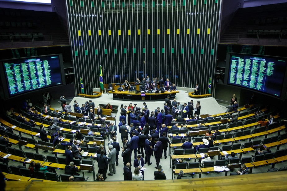Câmara vota proposta do arcabouço fiscal