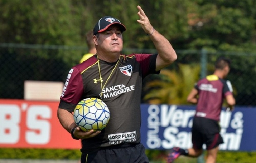 Quais os motivos da diretoria para tirar Pintado da nova comissão técnica