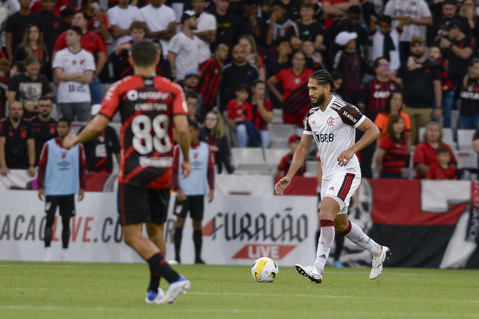 Pablo estreou com a camisa do Flamengo contra o Athletico — Foto: Marcelo Cortes/Flamengo