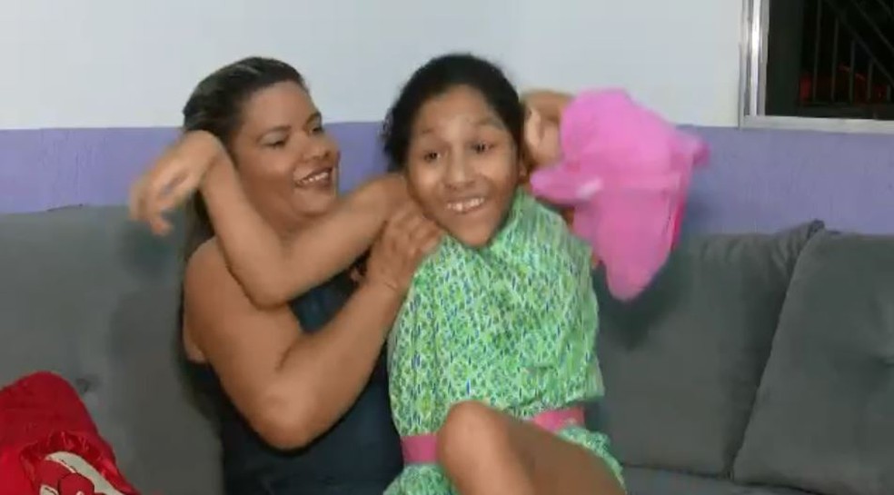 Lúcia diz que precisou se reinventar, mas que sem a filha não seria metade da mulher que é hoje (Foto: Reprodução/Rede Amazônica Acre)