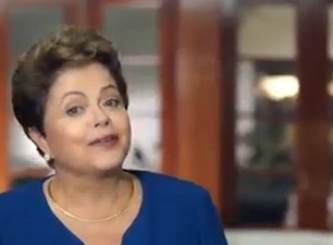 Dilma grava vídeo para mostrar que está bem (Foto: Reprodução Facebook)