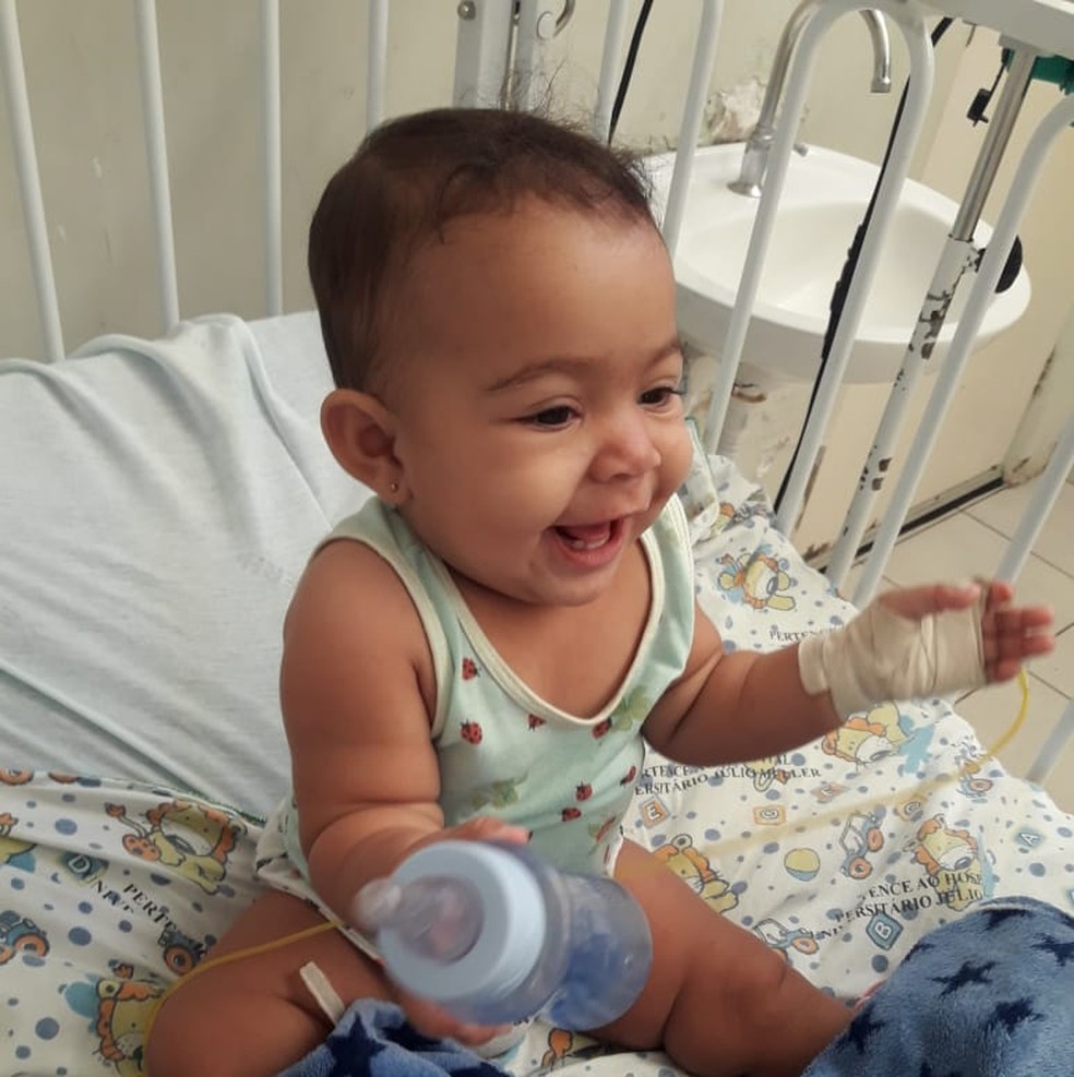 Bebe De 8 Meses Se Engasga Com Pedaco De Reboco De Parede E E Internada As Pressas Em Mt Mato Grosso G1