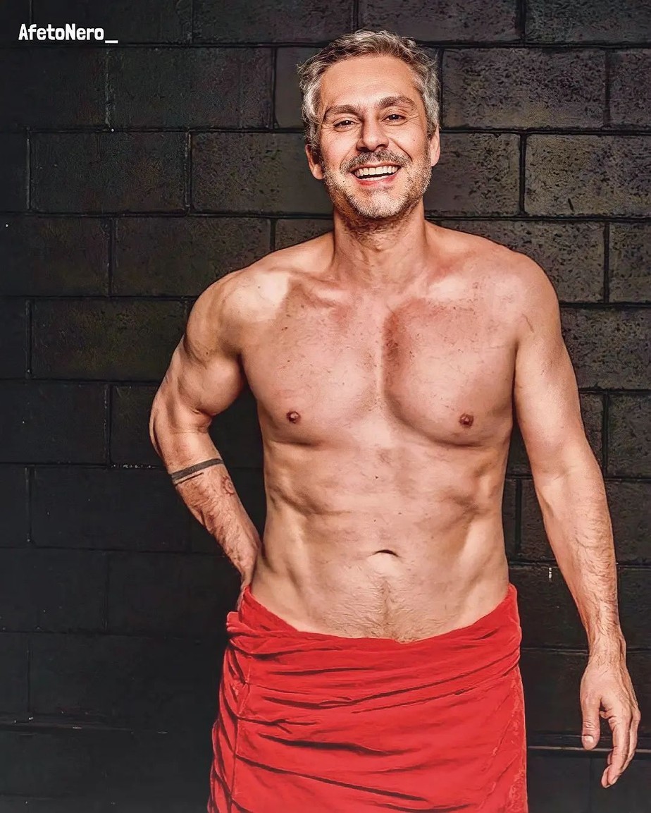Alexandre Nero esquenta web com foto sem camisa | Entretenimento | Glamour