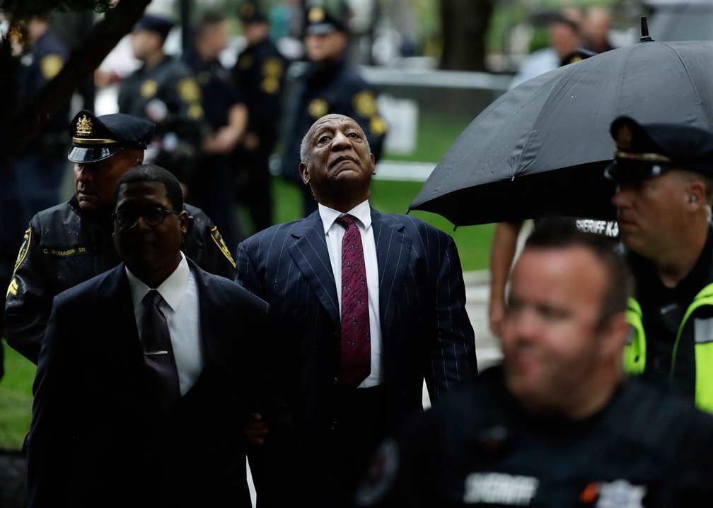 Bill Cosby chega ao Tribunal do Condado de Montgomery no dia em que pode ser anunciada sua sentenÃ§a apÃ³s julgamento por casos de abuso sexual, em Norristown, na PensilvÃ¢nia (EUA) â€” Foto: Matt Slocum/AP