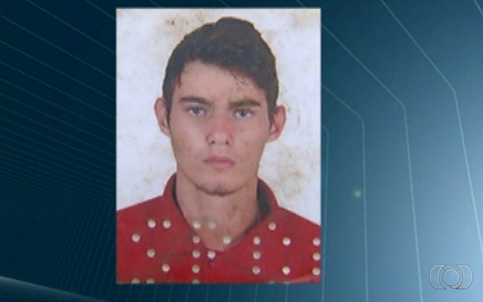 John Wayne, de 21 anos,  um dos trs homens achados mortos s margens da BR-158, em Caiapnia (Foto: Reproduo/TV Anhanguera)