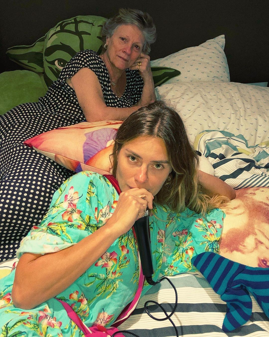 Carolina Dieckmann relembra foto com a mãe, Maíra (Foto: Instagram/ Reprodução)