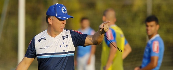 Vestibular: longe do Z-4, Cruzeiro vive provas a cada jogo e já planeja 2016