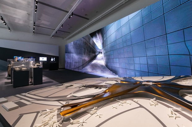 O urbanismo vertical de Zaha Hadid é explorado em mostra virtual (Foto: Divulgação/HKDI Gallery)
